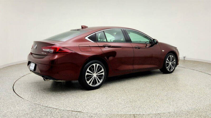 2018 Buick Regal Sportback Essence