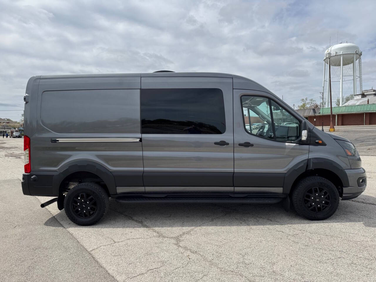 2023 Ford Transit 11