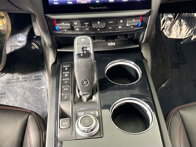 2023 Maserati Quattroporte Modena Q4