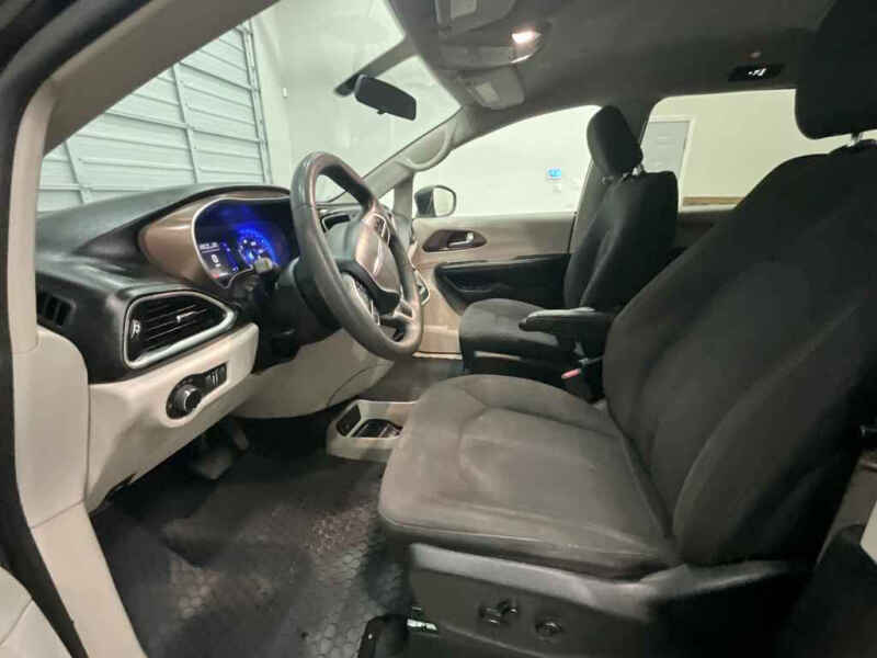 2018 Chrysler Pacifica LX