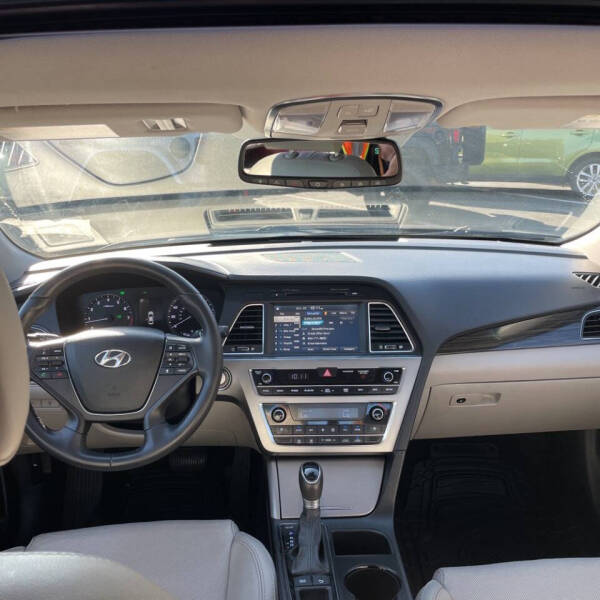 2017 Hyundai Sonata Limited photo 13