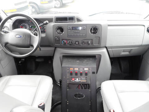 2009 Ford E-Series E-350 SD