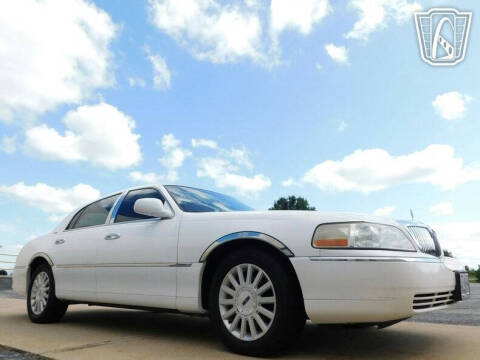 2003 Lincoln Town Car Executive