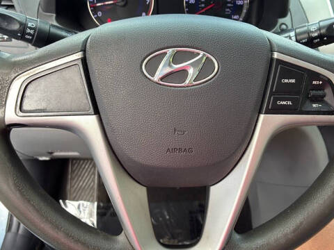 2013 Hyundai Accent GS