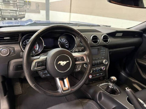 2017 Ford Mustang V6