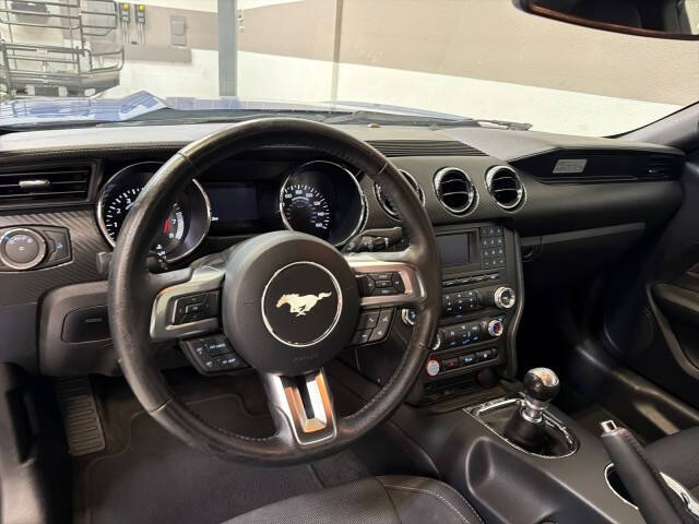 2017 Ford Mustang V6