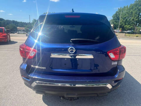 2020 Nissan Pathfinder S