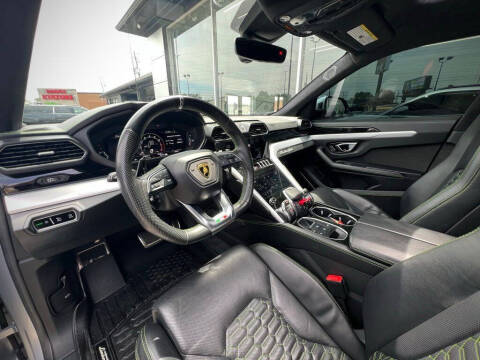 2022 Lamborghini Urus