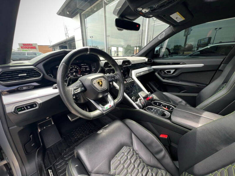 2022 Lamborghini Urus