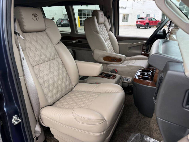 2025 Chevrolet Express 2500