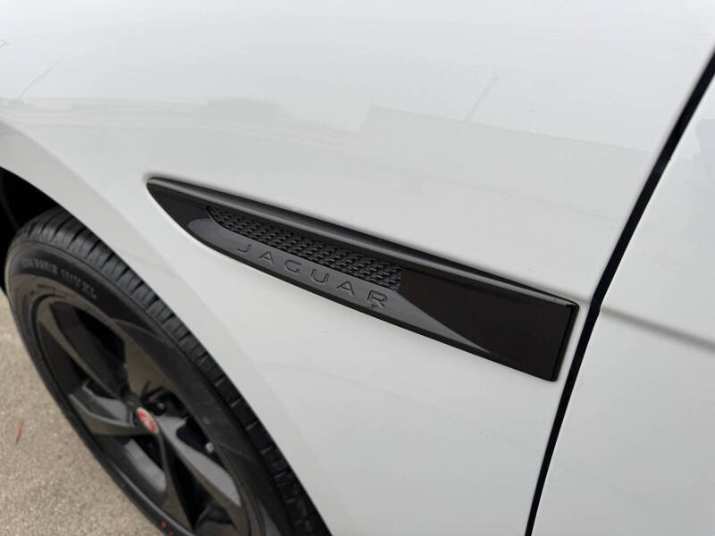 2017 Jaguar F-PACE 35t Prestige