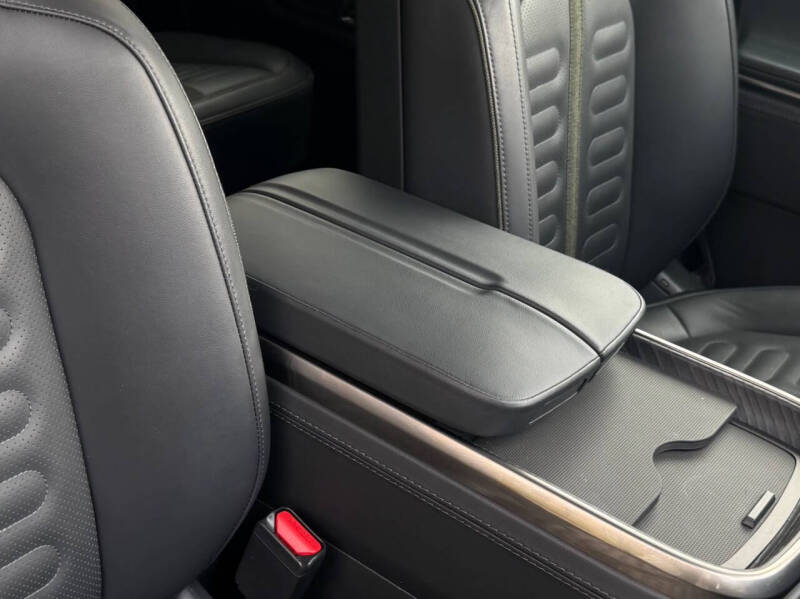 2024 Rivian R1S Launch Edition