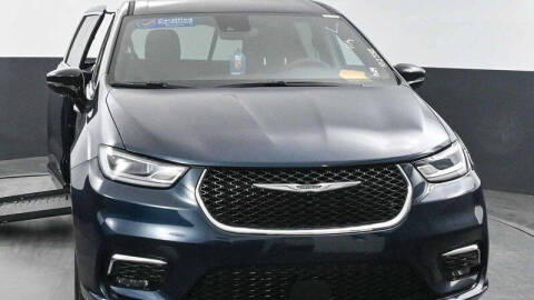 2024 Chrysler Pacifica Touring