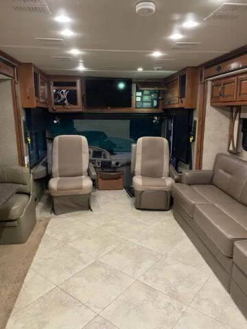 2014 Freightliner XCM Chassis