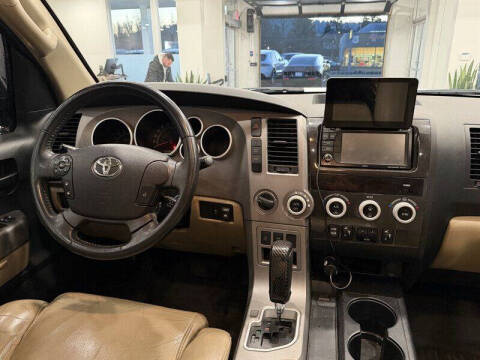 2013 Toyota Sequoia SR5