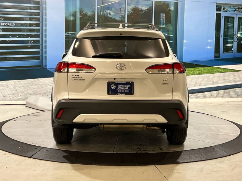 2022 Toyota Corolla Cross LE