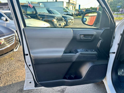 2020 Toyota Tacoma SR