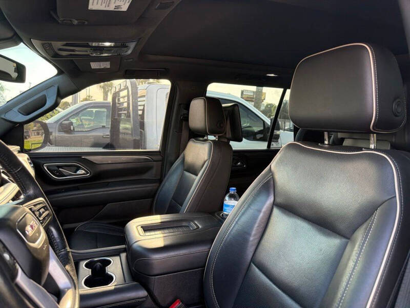 2021 GMC Yukon SLT