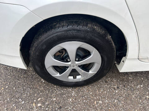 2013 Toyota Prius Two