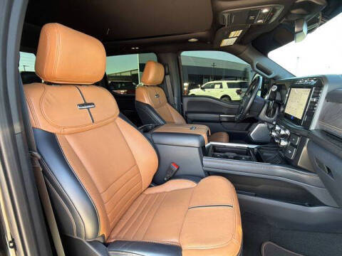 2023 Ford F-450 Super Duty Platinum