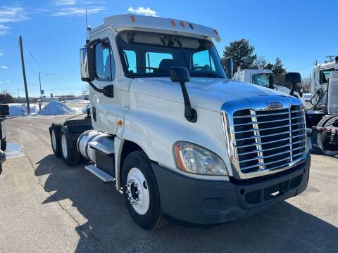 2014 Freightliner Cascadia for sale at Money Trucks Inc in Hill City KS