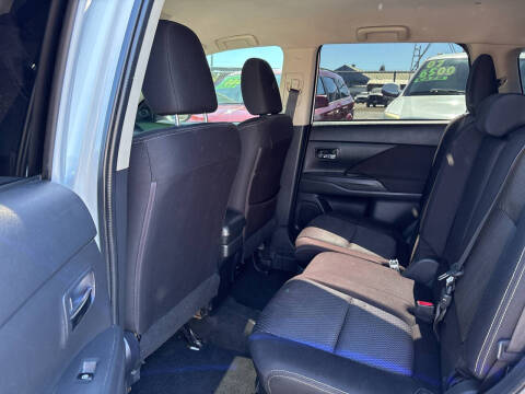 2017 Mitsubishi Outlander SE