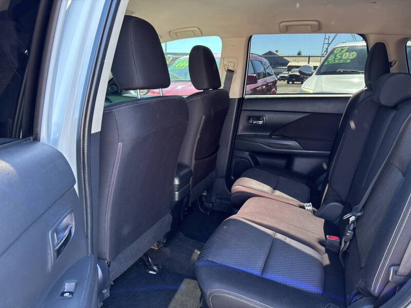 2017 Mitsubishi Outlander SE