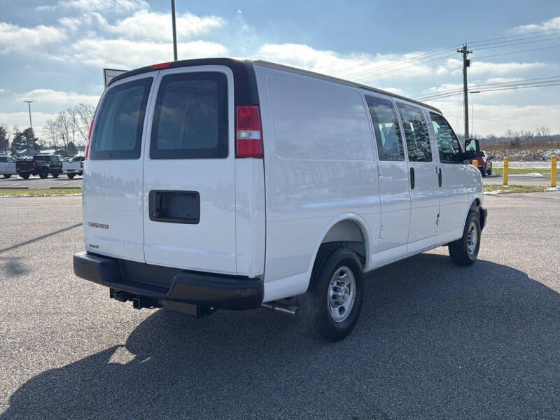 2025 Chevrolet Express 2500