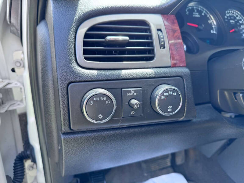 2011 Chevrolet Avalanche LTZ