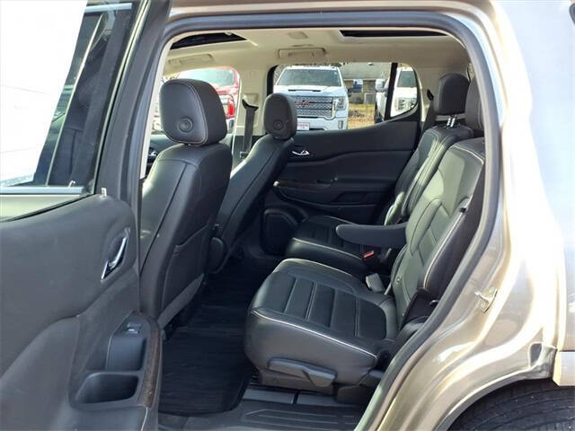 2022 GMC Acadia Denali