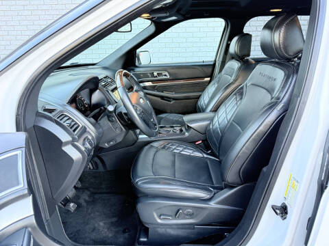 2017 Ford Explorer Platinum