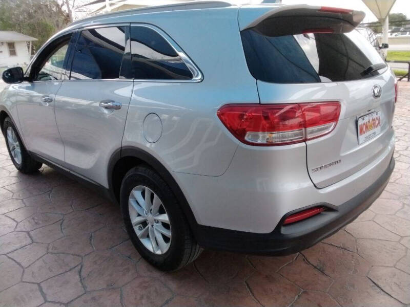 2017 Kia Sorento LX