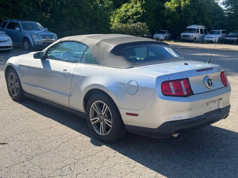 2012 Ford Mustang V6
