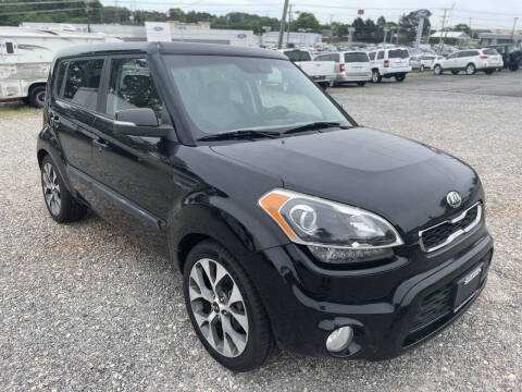 2013 Kia Soul +