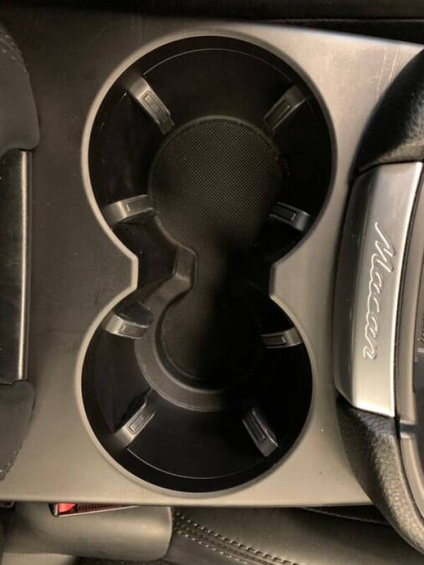 2022 Porsche Macan S