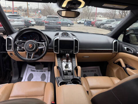 2018 Porsche Cayenne Platinum Edition