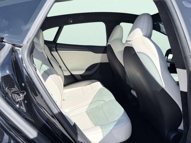 2023 Tesla Model S Plaid