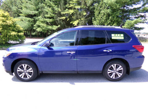 2017 Nissan Pathfinder SV