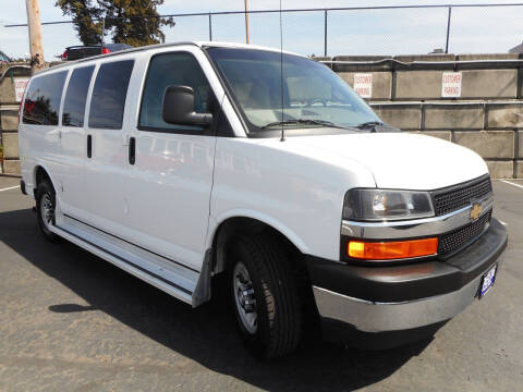 2017 Chevrolet Express LT 3500