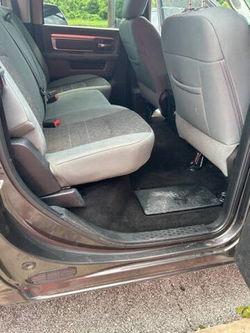 2016 RAM 1500 SLT