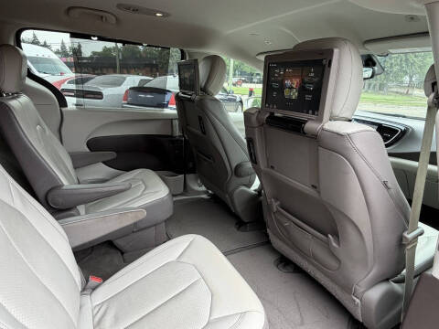 2019 Chrysler Pacifica Touring L Plus