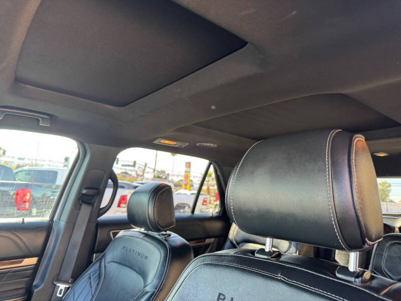 2017 Ford Explorer Platinum