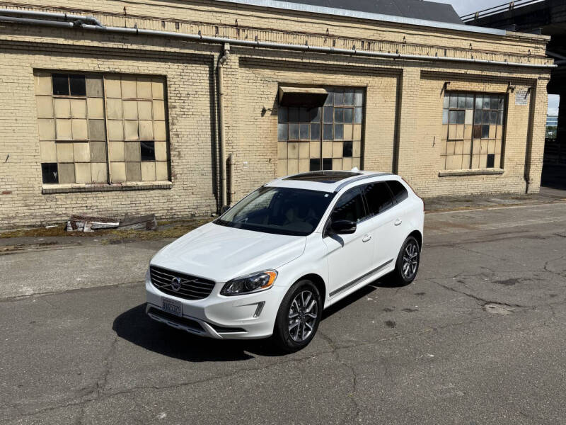 2017 Volvo XC60 T6 Dynamic