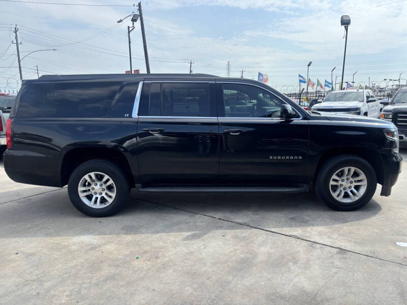 2018 Chevrolet Suburban LT