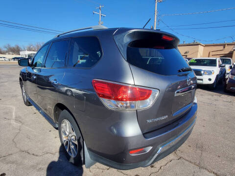 2016 Nissan Pathfinder S