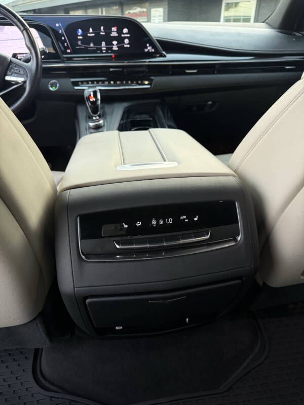 2023 Cadillac Escalade Sport