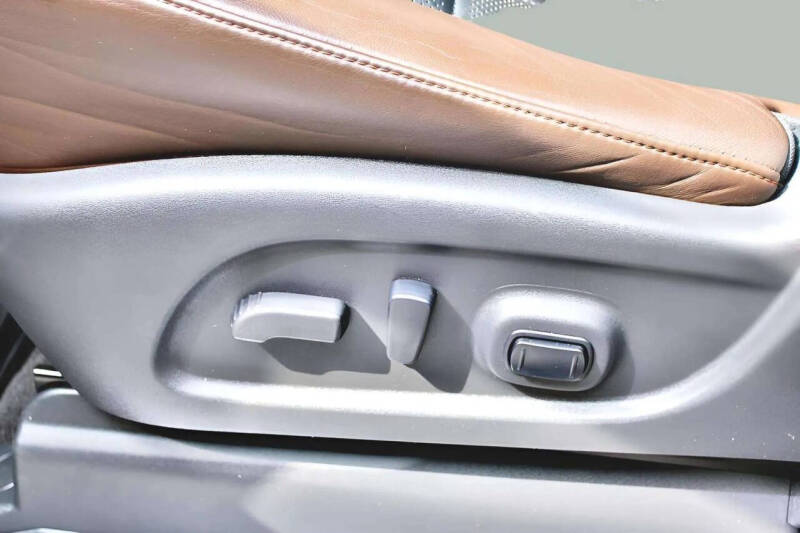 2017 Nissan Titan Platinum Reserve