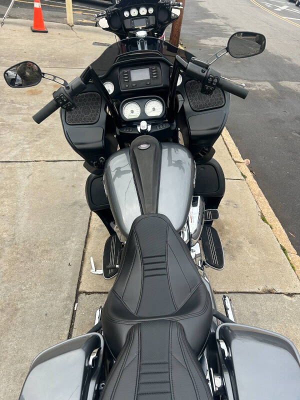 2021 Harley-Davidson Road Glide FLTRX