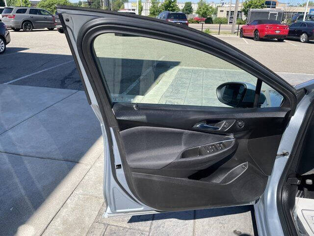 2018 Chevrolet Cruze LS Auto