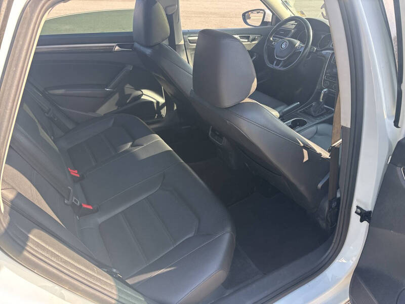 2018 Volkswagen Passat 2.0T SE